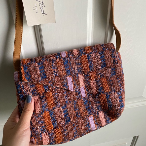 BRAND NEW universal thread crossbody bag - Picture 4 of 4